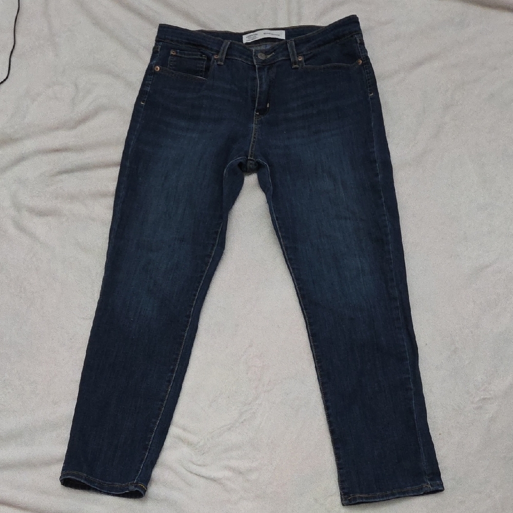 Levi Mid Rise Boyfriend Jeans Size 12